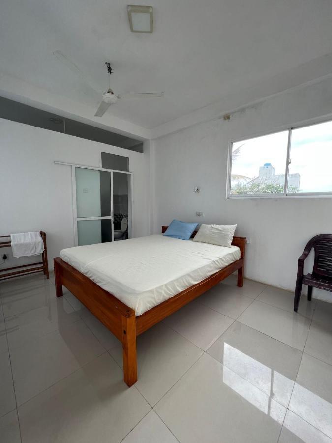 Hotel Remember Hikkaduwa Buitenkant foto