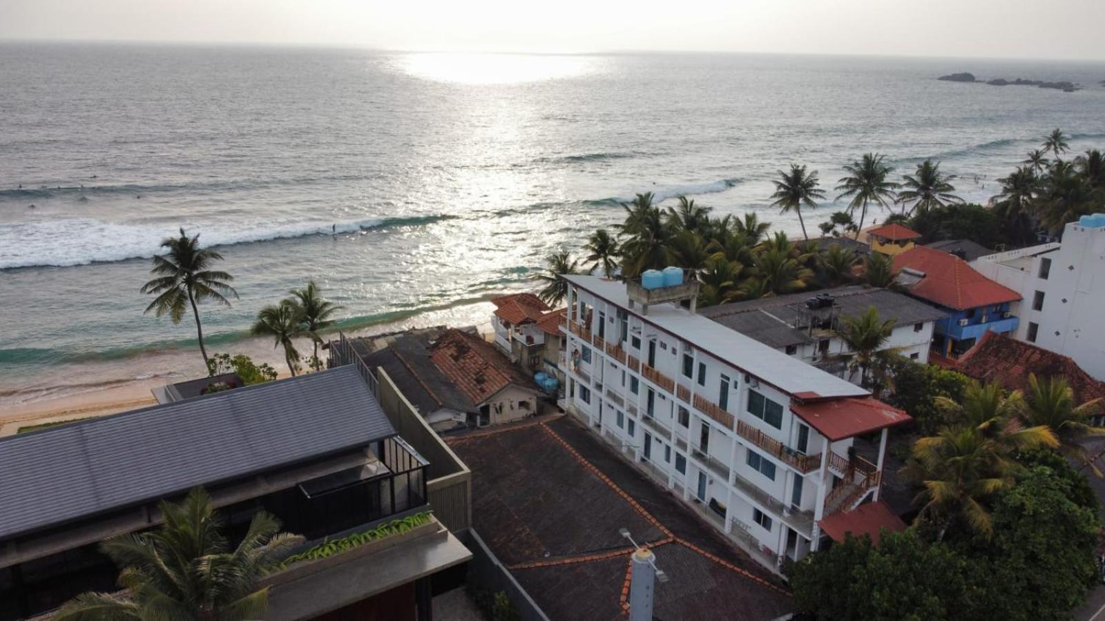 Hotel Remember Hikkaduwa Buitenkant foto